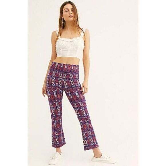 Free People Ikat Tribal Printed Pull On Knit Cropped Flare Pants Size 6 - Picture 3 of 9